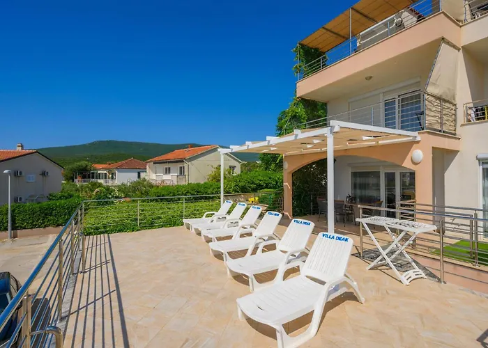 Lovely In With House Sea View Apartament