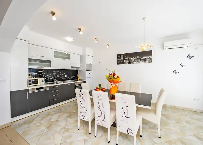 Lovely In With House Sea View Sreser