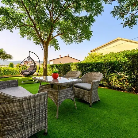 アパート Lovely In With House Sea View