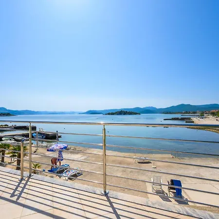 Lovely In With House Sea View セレセル