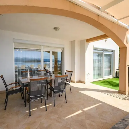 Lovely In With House Sea View Appartement Sreser